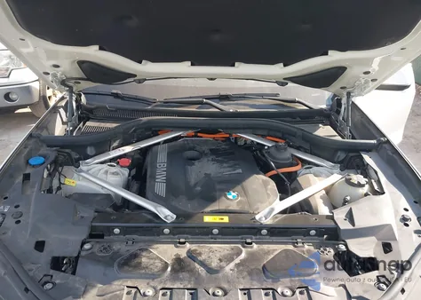 2024 BMW X5 Phev xDrive50E z USA, uszkodzony, nr VIN 5UX43EU04R9U07861